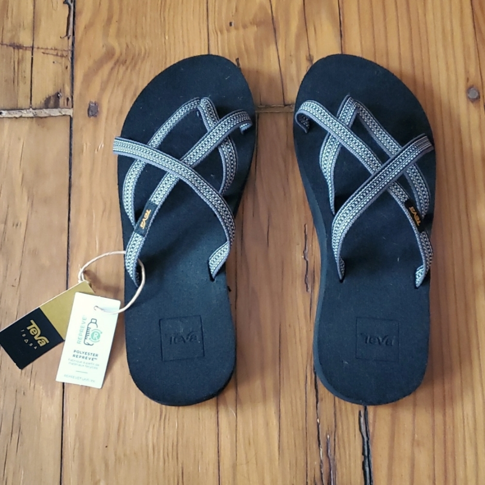 Teva Olowahu flip flops